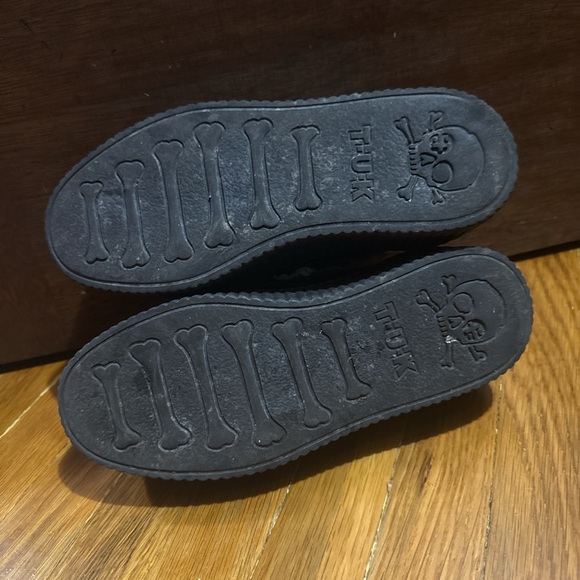 T.u.k Creepers with white daisies - Picture 3 of 3